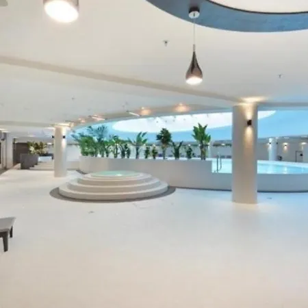 Hanza Tower 2bdr & Sauna & Pool & Jacuzzi Appartamento Stettino